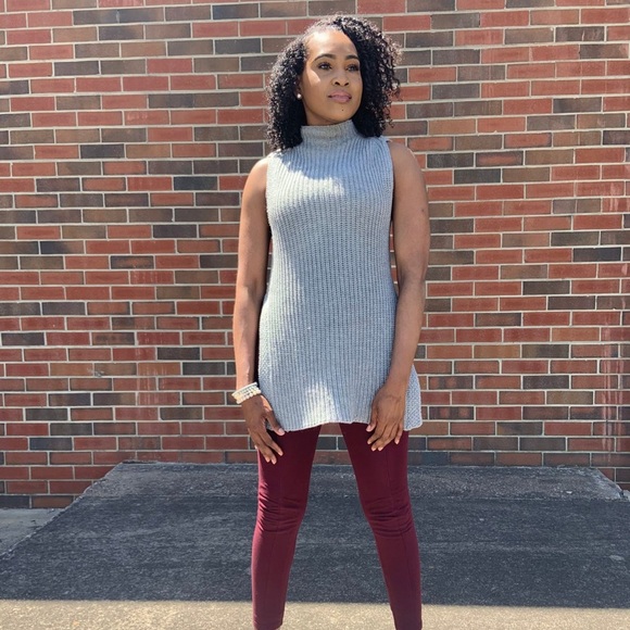 Knit sleeveless turtleneck EUC - Picture 5 of 6